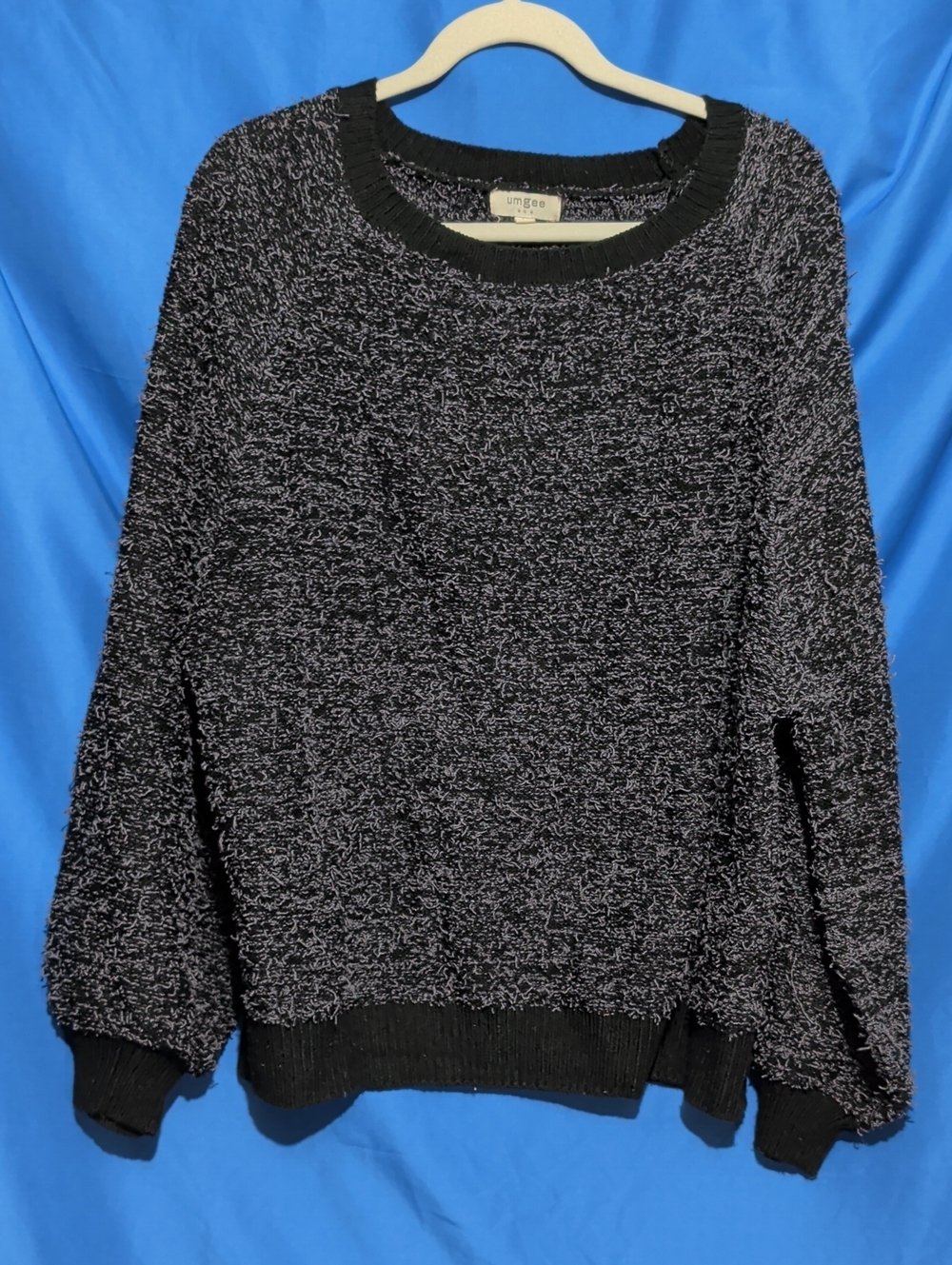 Umgee Large Black & Gray Fuzzy Crewneck Sweater